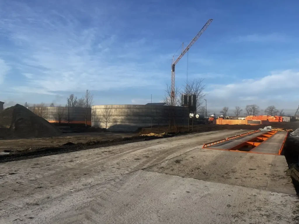 8 — Головна